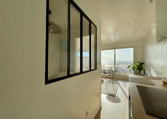 Azur A La Chaume * Les Sables-dʼOlonne